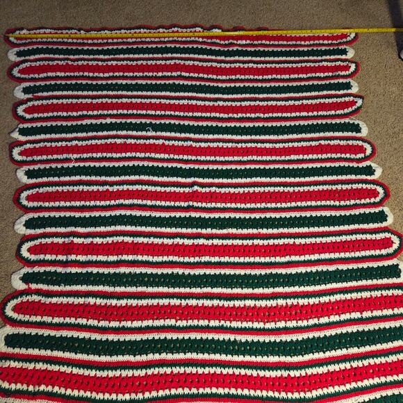 Handmade Crochet Afghan Blanket Red Green White Christmas Throw 73x70 - Picture 4 of 10
